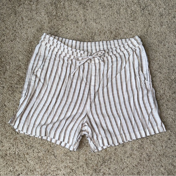 EUC Old Navy L High Rise Linen Short Gray Multi Stripe - Picture 2 of 9